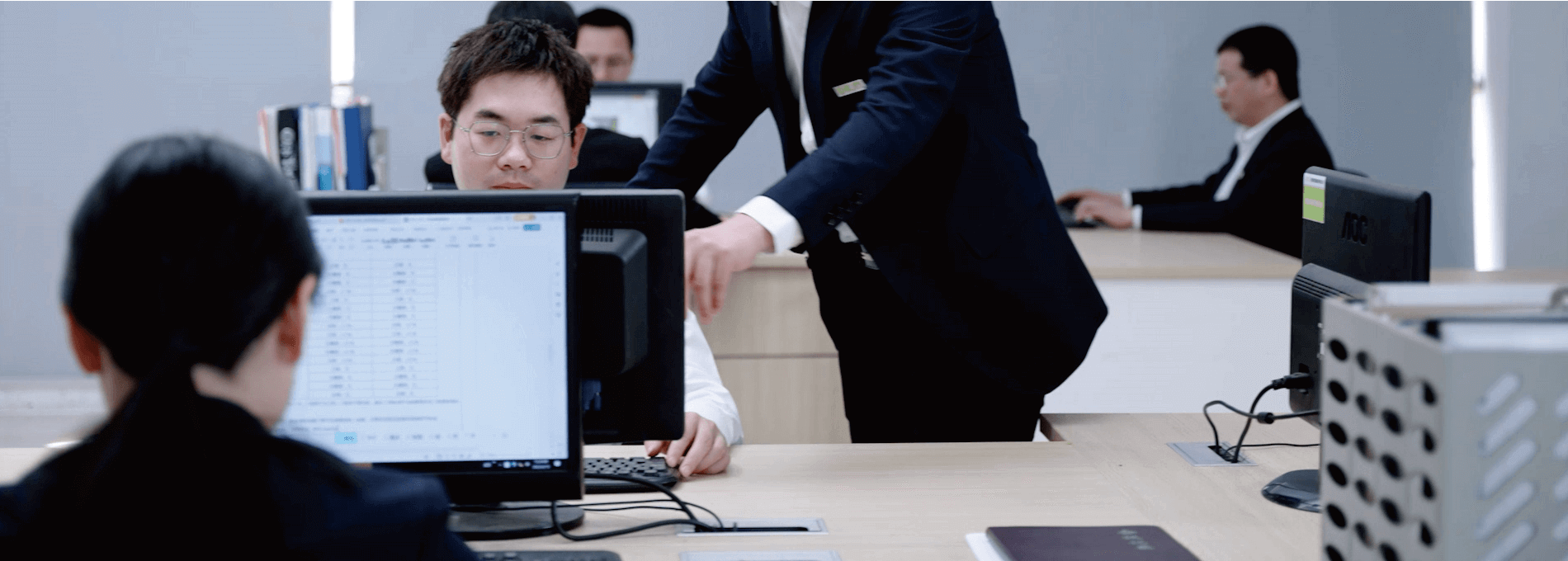 威廉希尔williamhill售前服务
